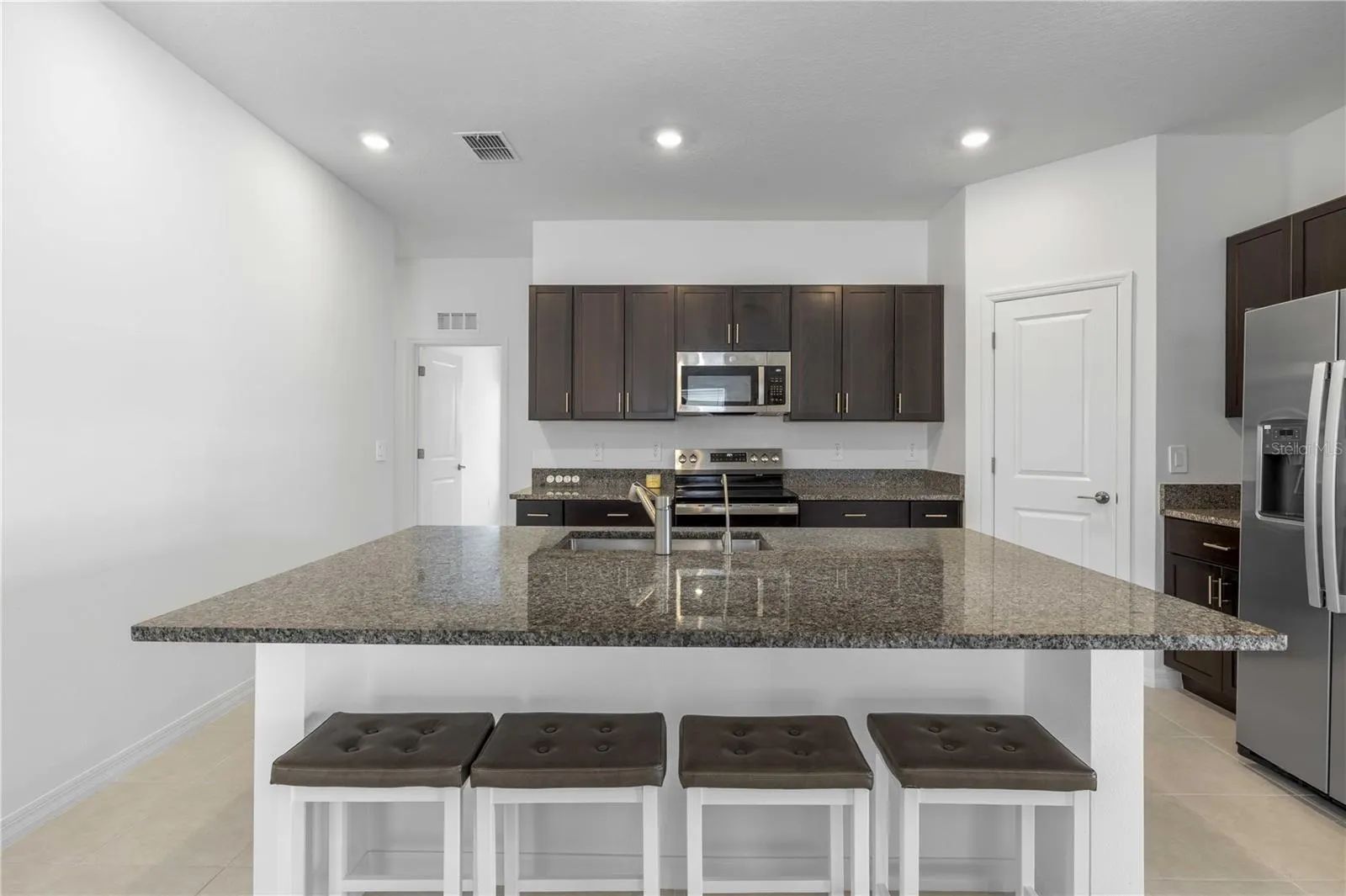 4357 FABULOUS FINCH LN