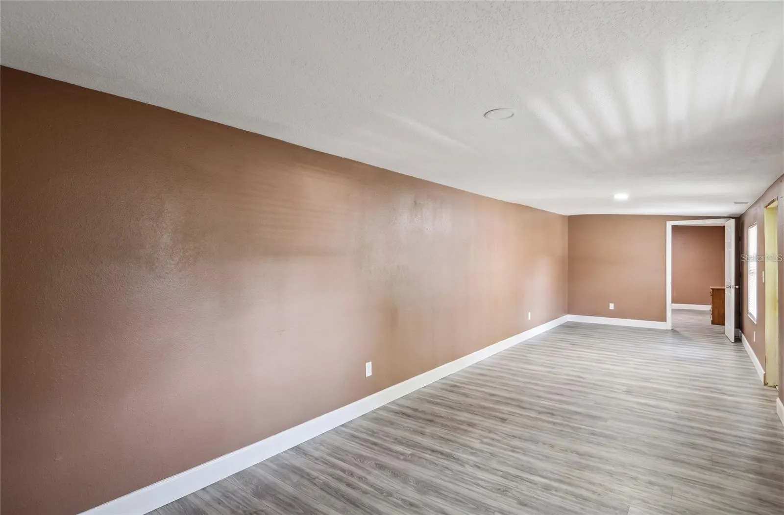 3105 GORDON CT