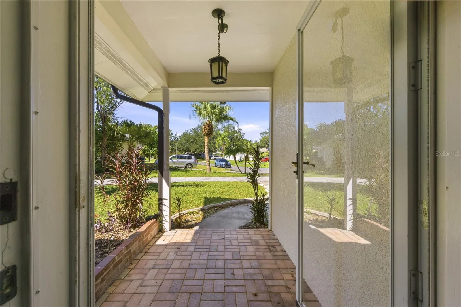 2608 OAKWOOD DR
