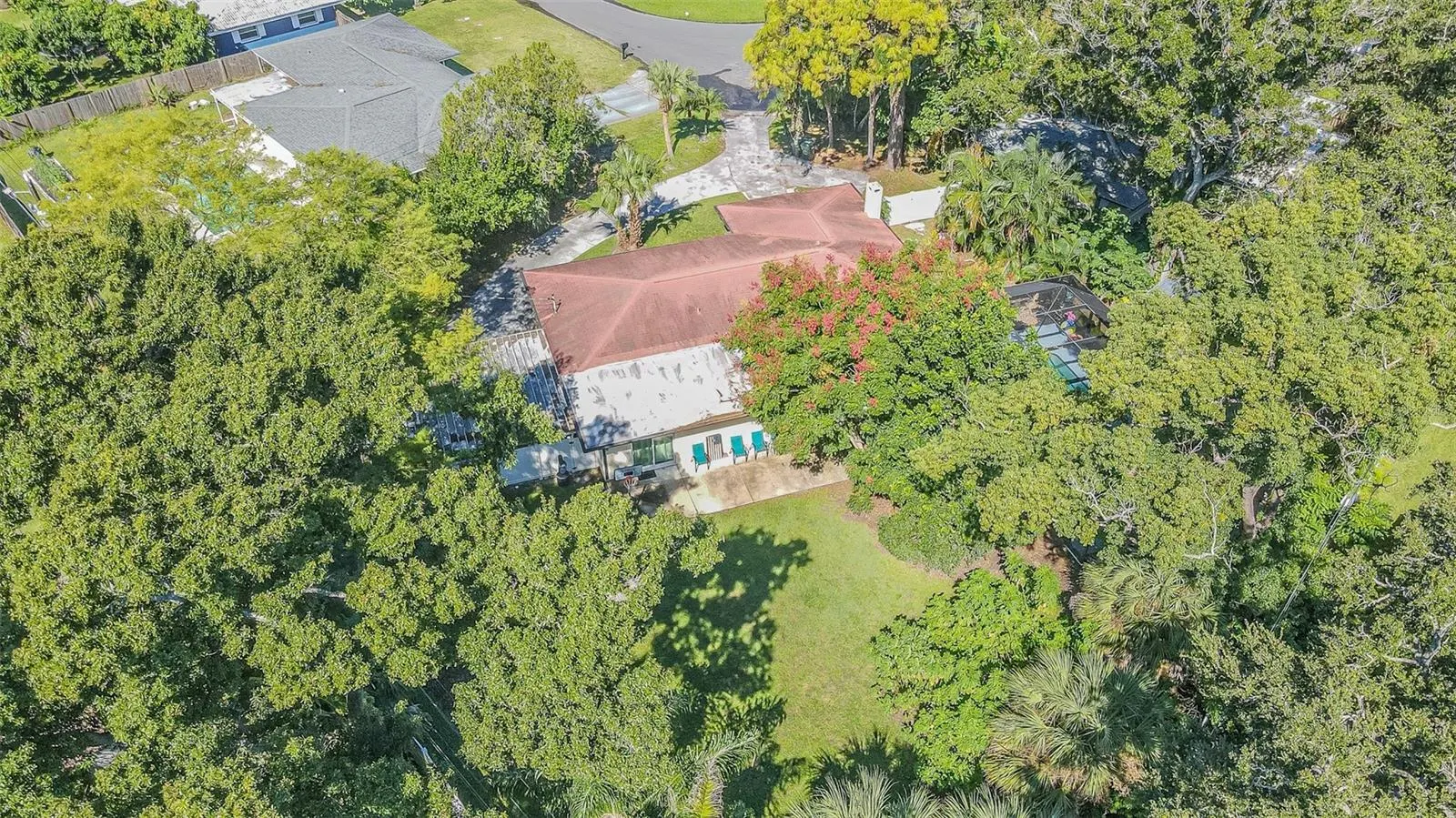2608 OAKWOOD DR