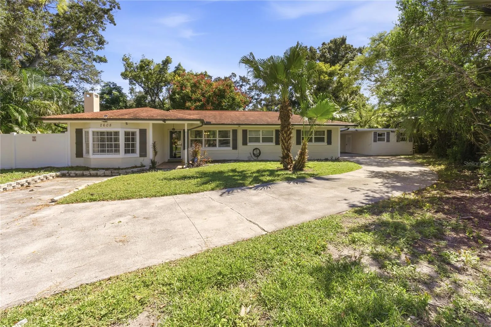 2608 OAKWOOD DR
