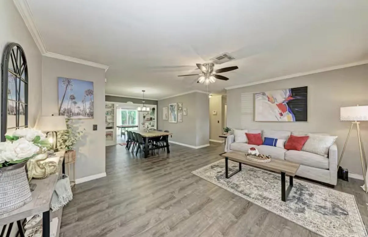 2608 OAKWOOD DR