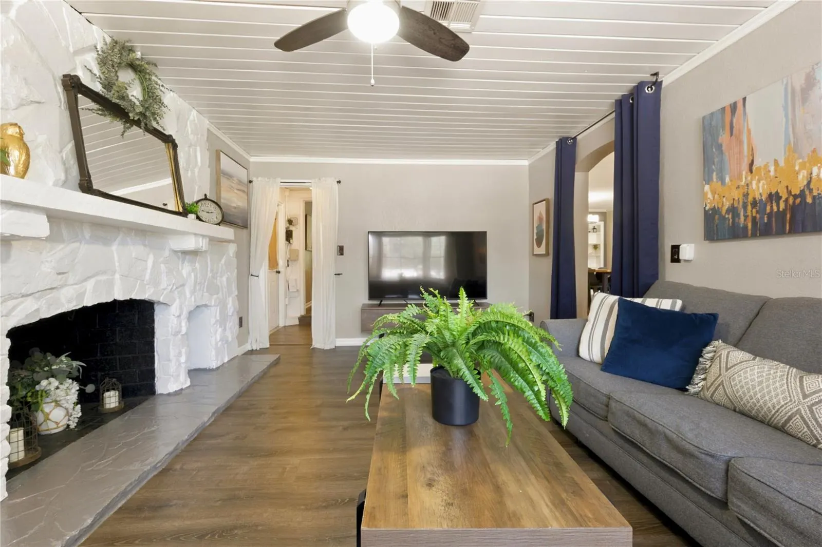 2608 OAKWOOD DR