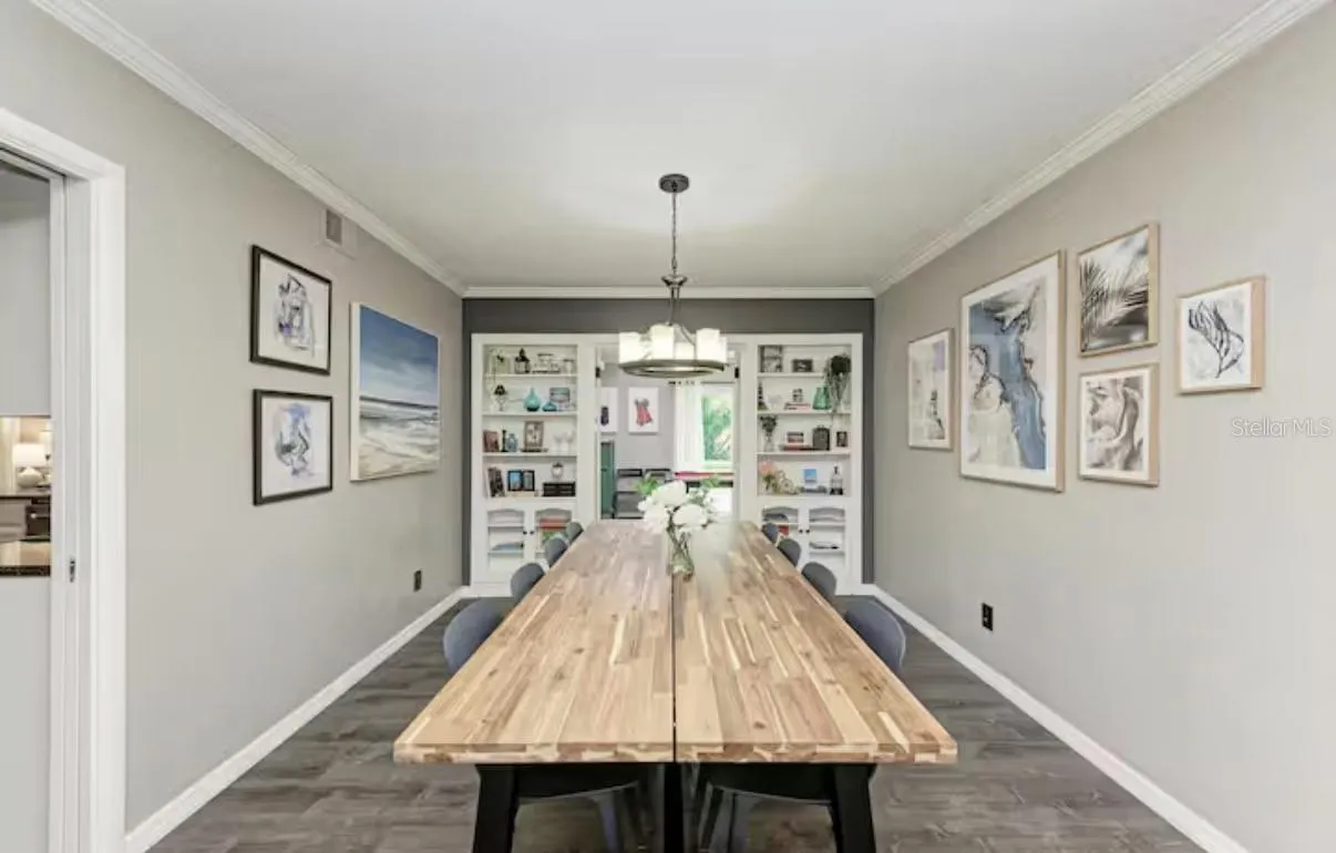 2608 OAKWOOD DR