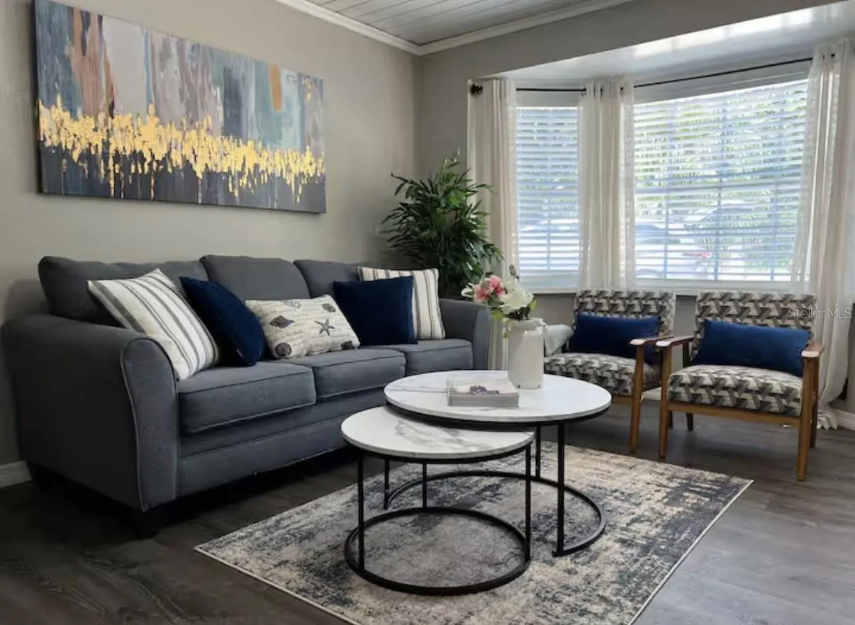 2608 OAKWOOD DR