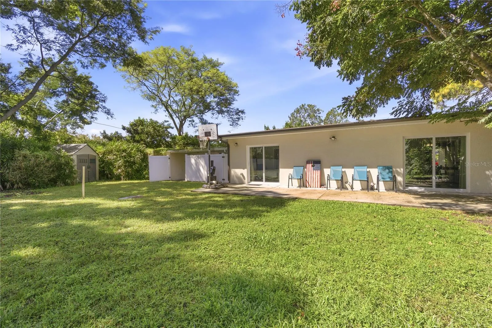 2608 OAKWOOD DR