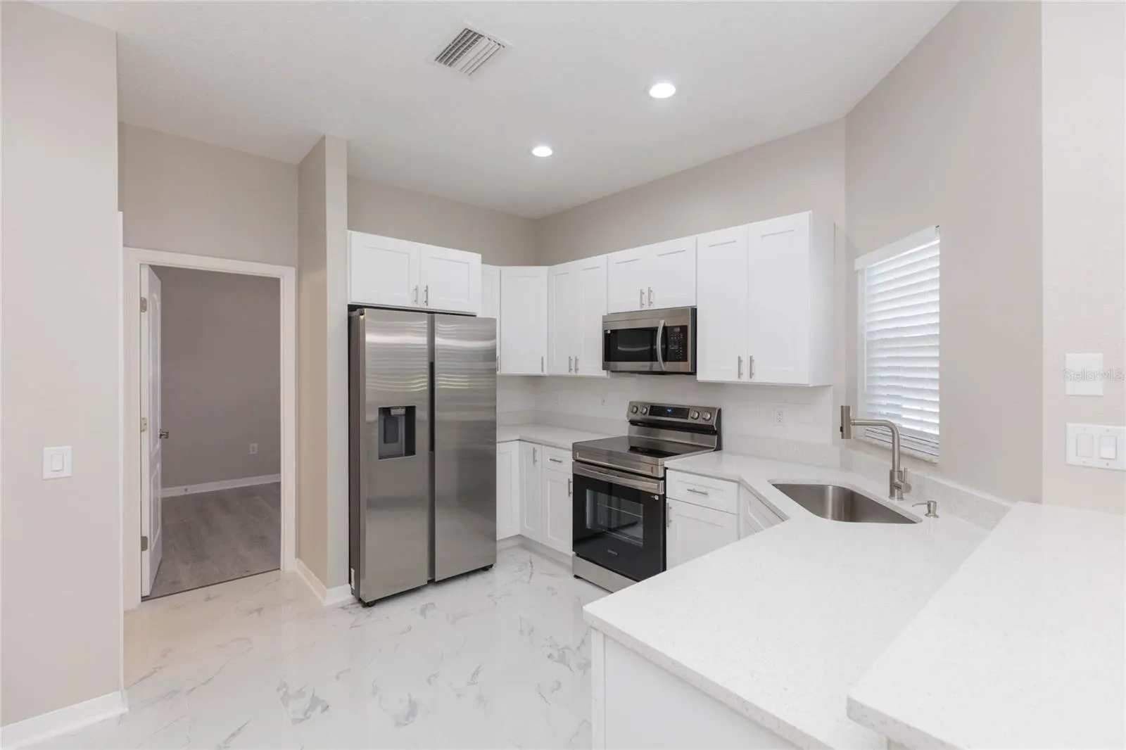 12851 KINGS CROSSING DR