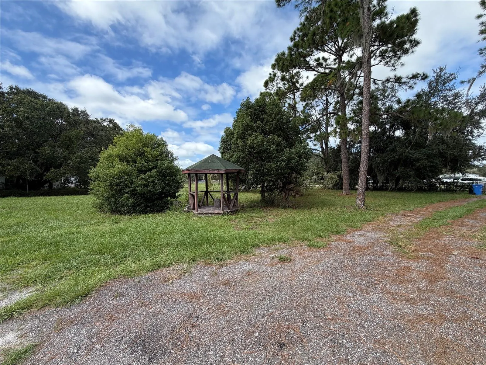 11913 FAWN DALE DR