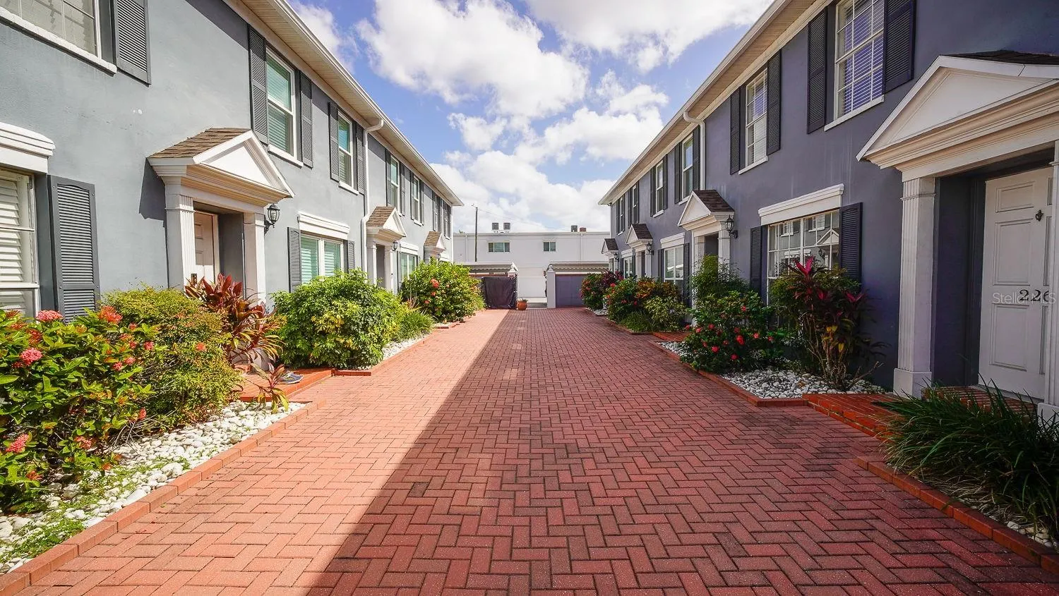 218 S TAMPANIA AVE #- #-