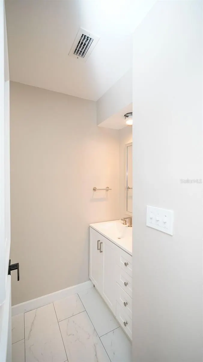 218 S TAMPANIA AVE #- #-