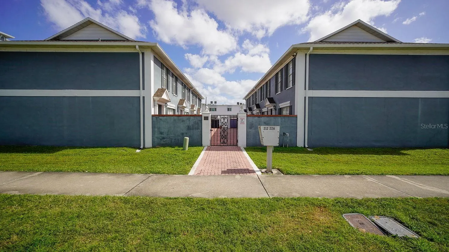 218 S TAMPANIA AVE #- #-