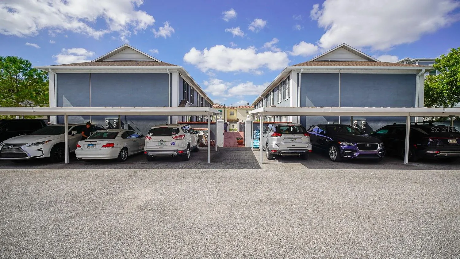 218 S TAMPANIA AVE #- #-