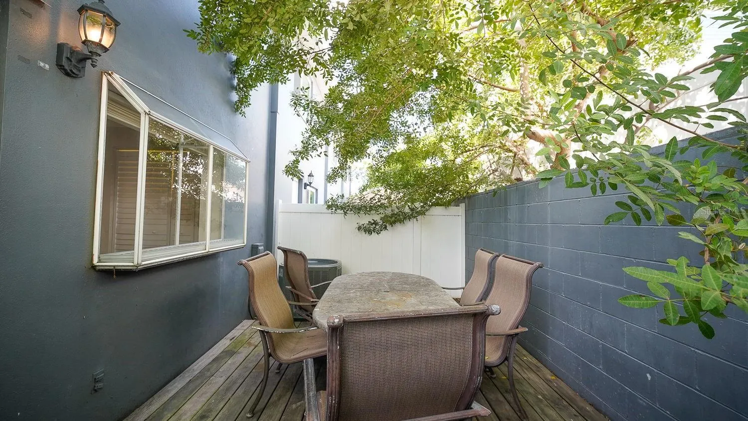 218 S TAMPANIA AVE #- #-