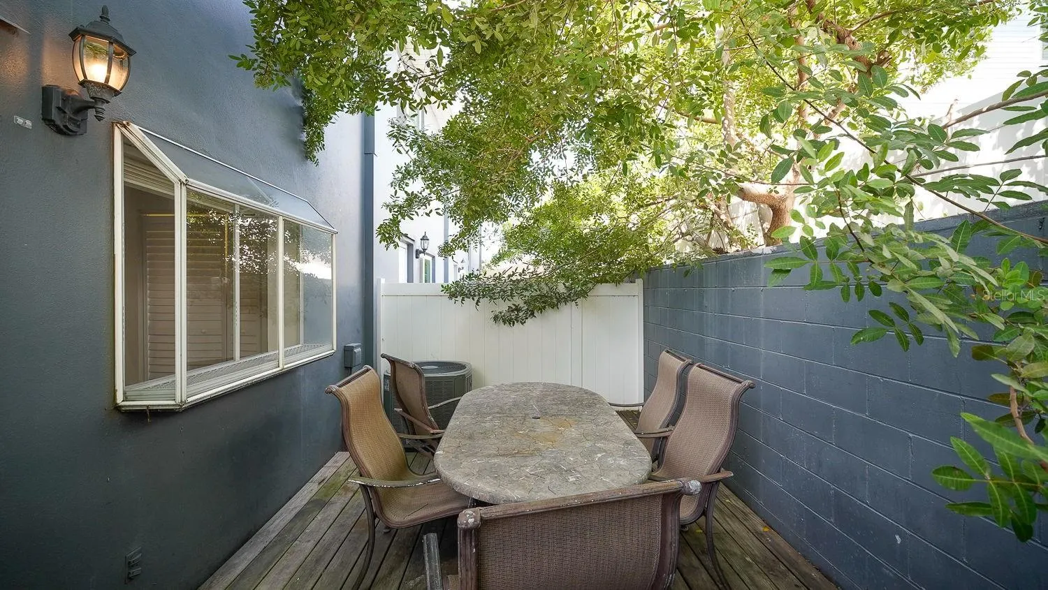 218 S TAMPANIA AVE #- #-