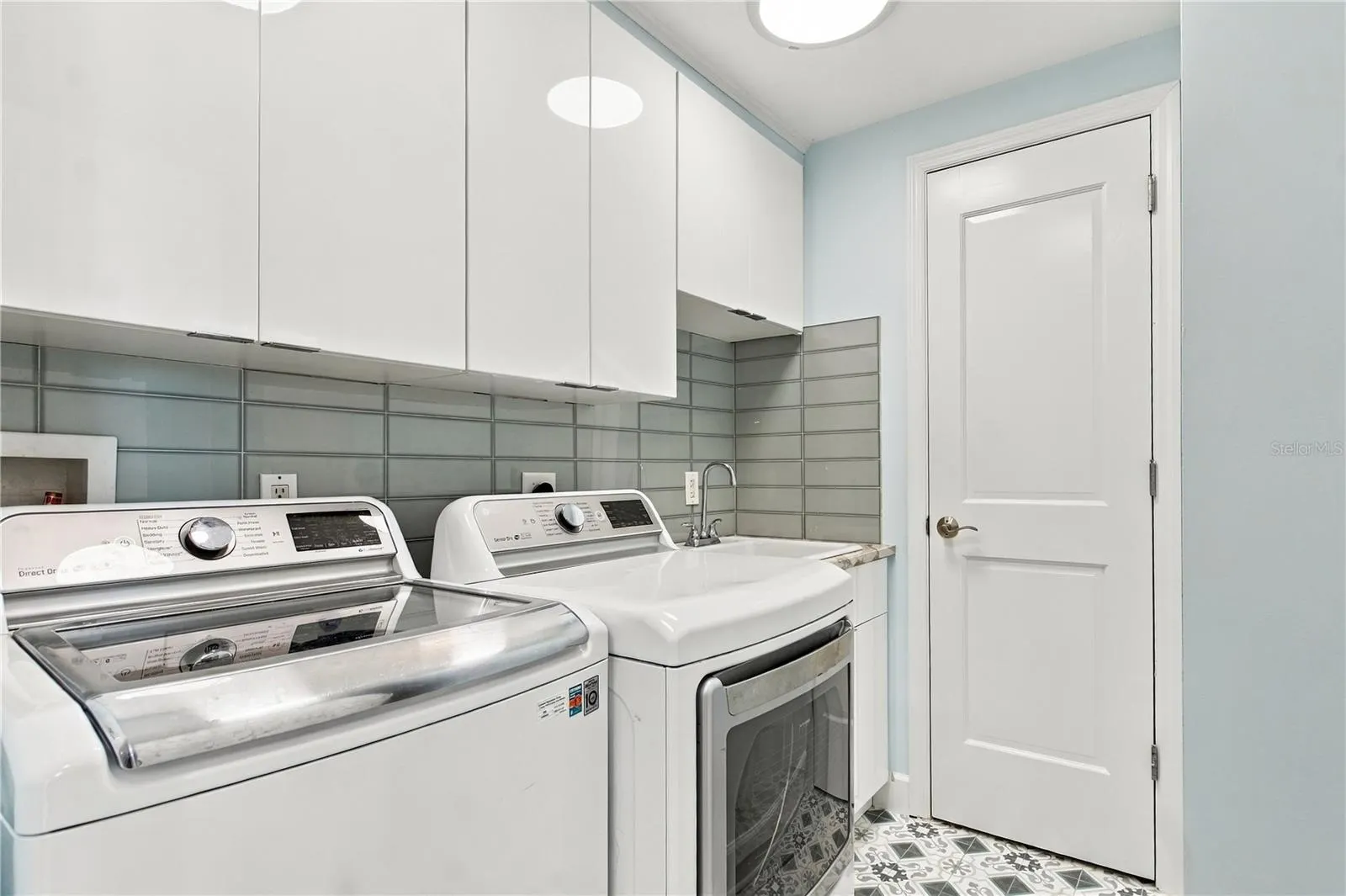 301 S GULFVIEW BLVD #303 #303