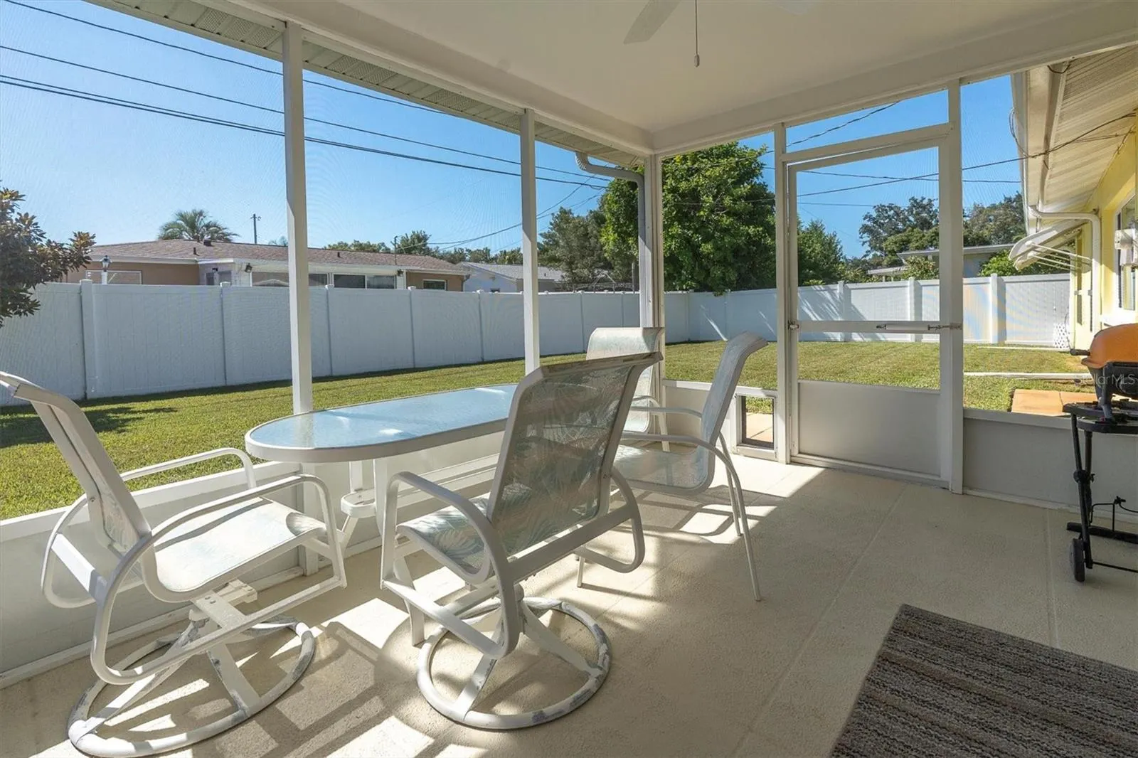 2013 FOREST DR