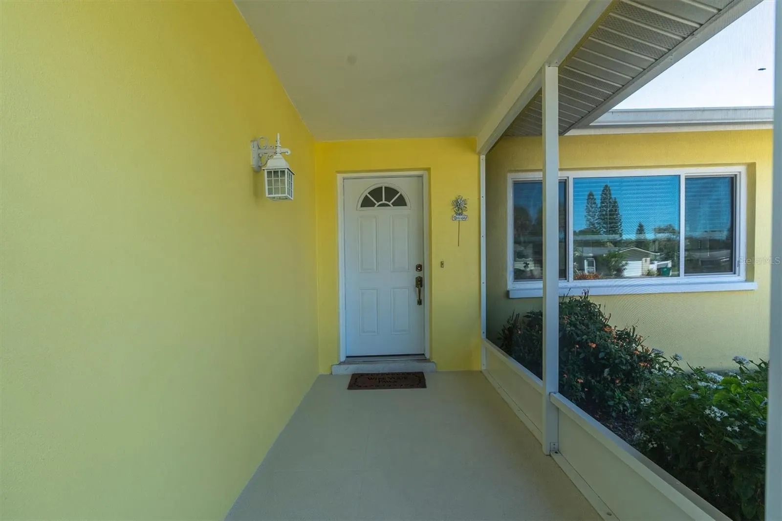 2013 FOREST DR
