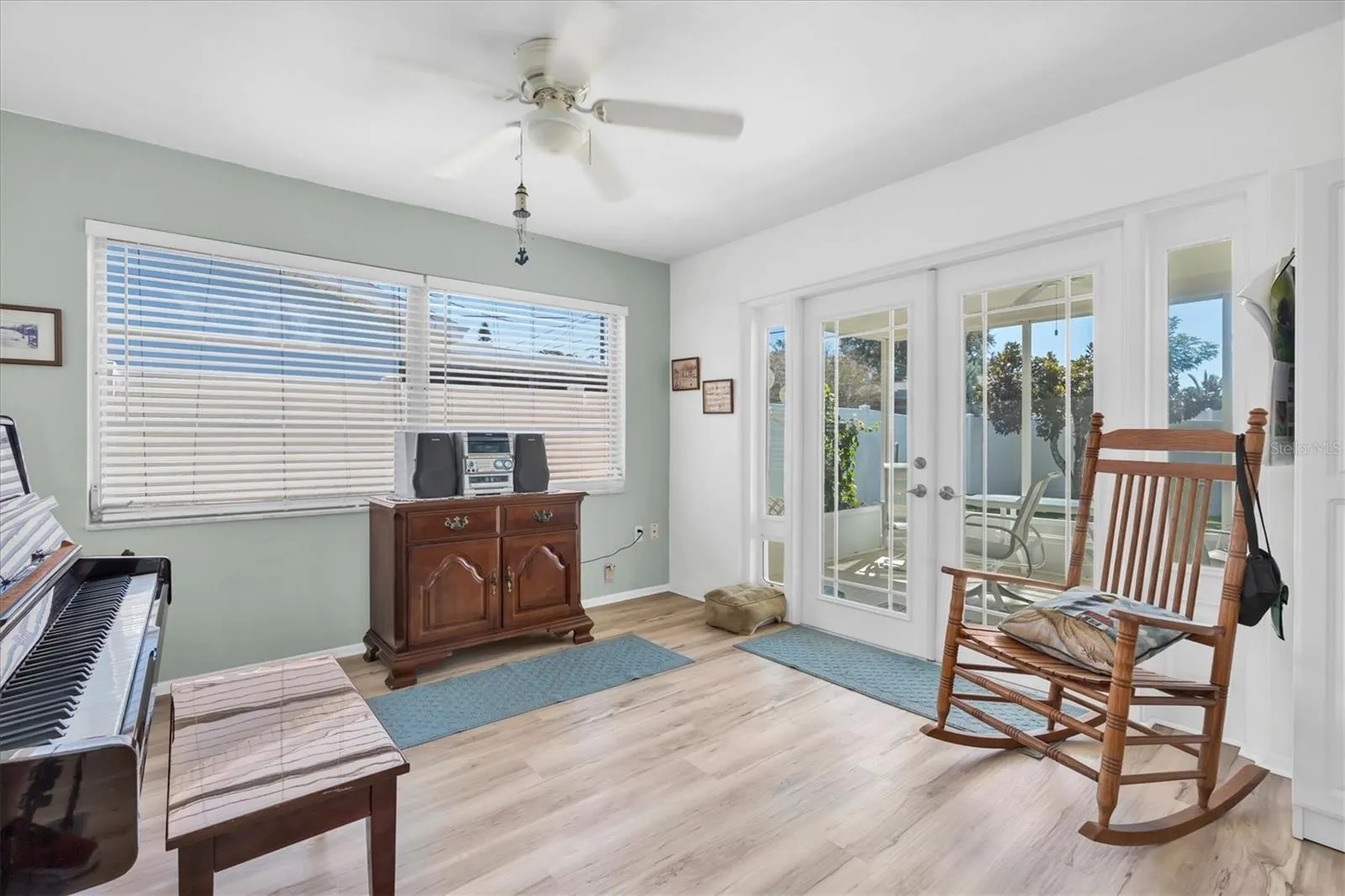 2013 FOREST DR
