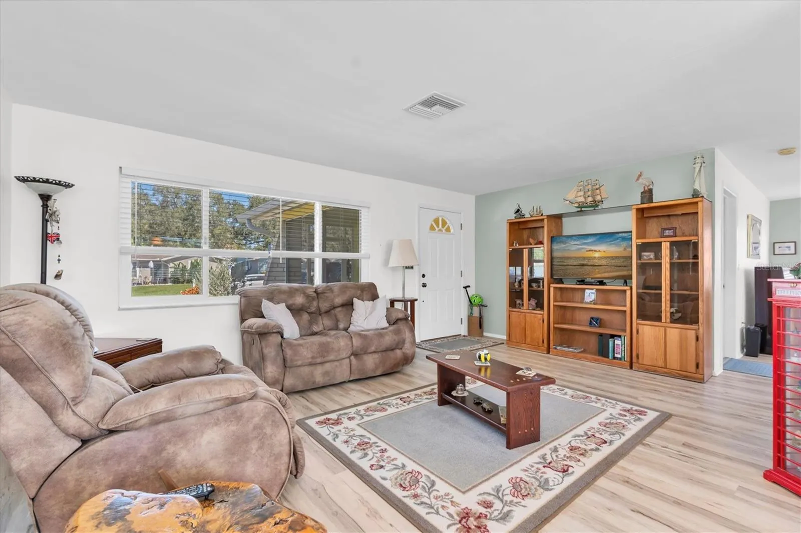 2013 FOREST DR
