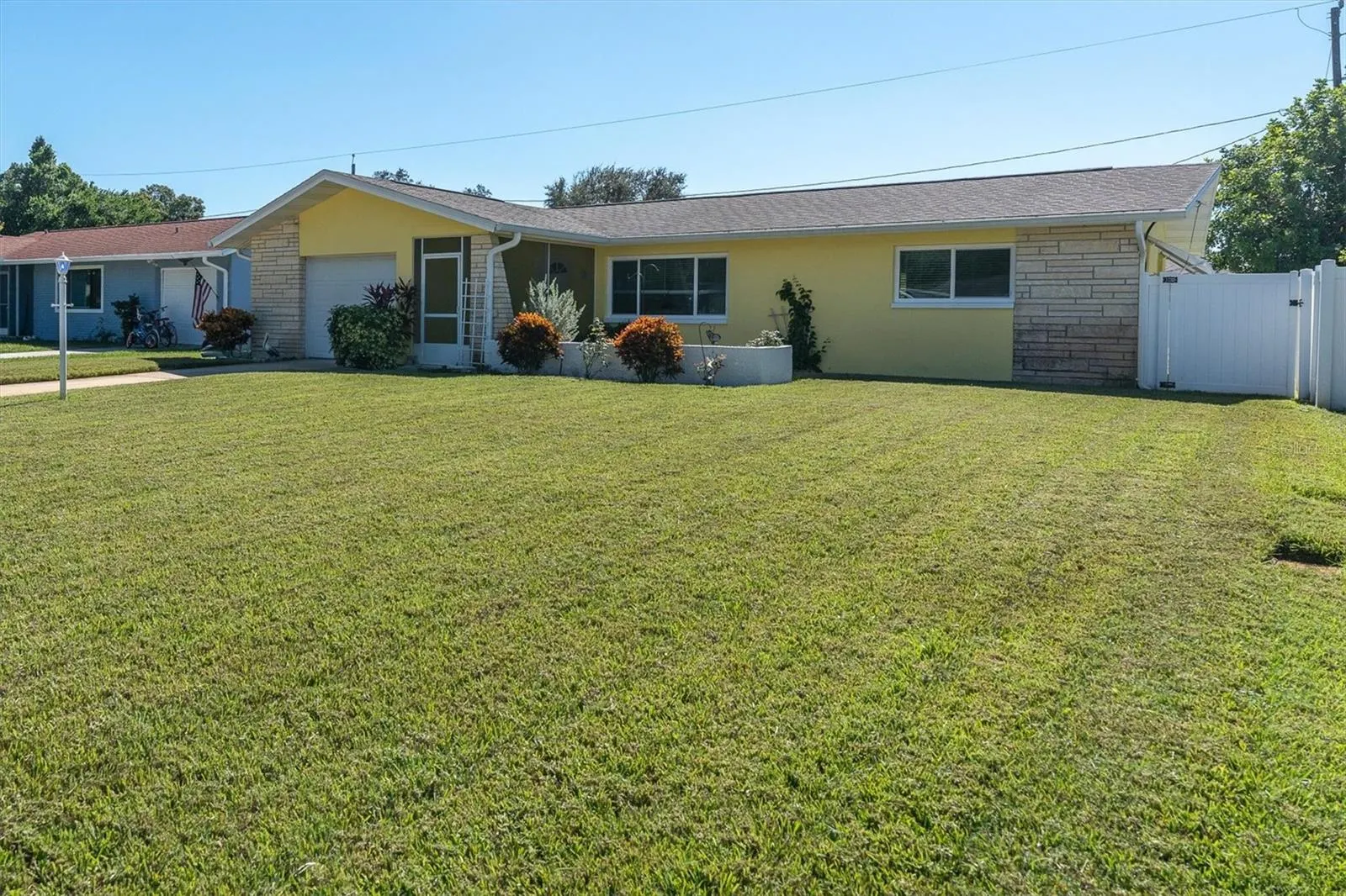 2013 FOREST DR
