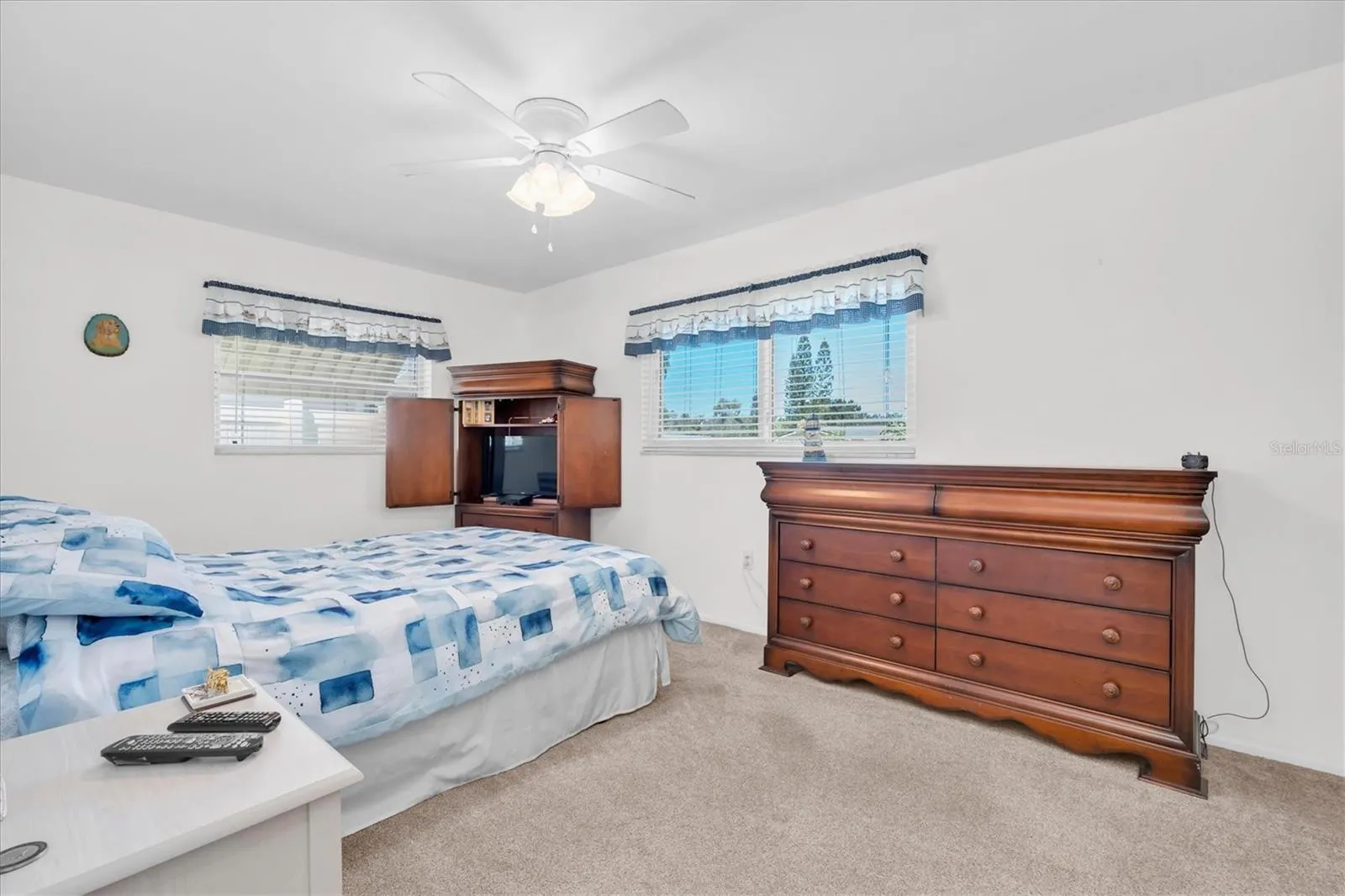 2013 FOREST DR
