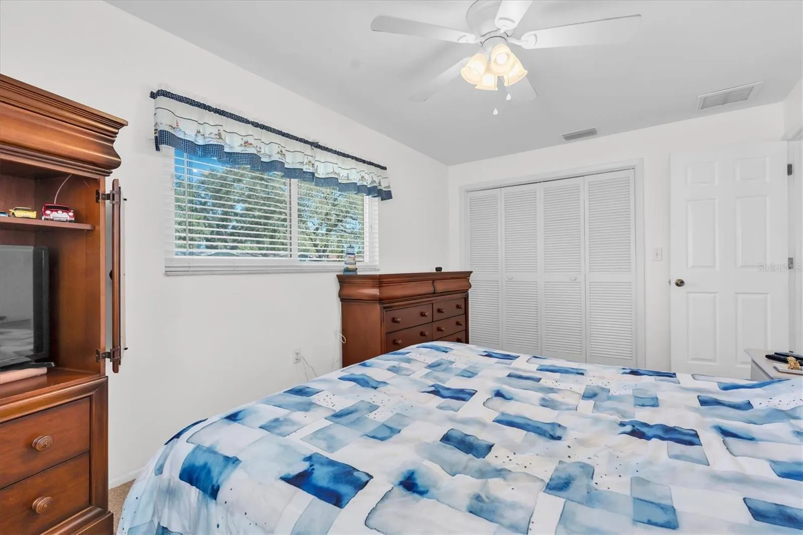 2013 FOREST DR