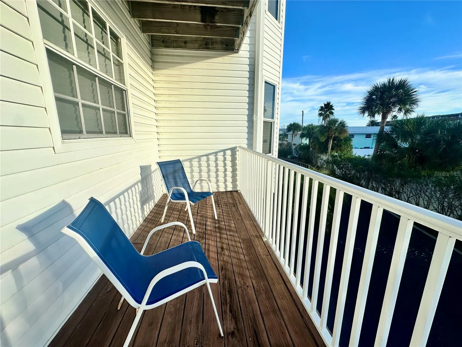 135 SHOALS CIR