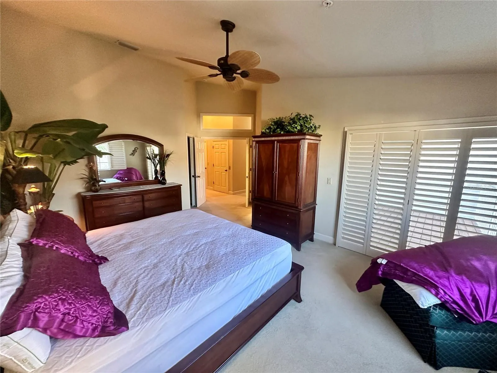135 SHOALS CIR