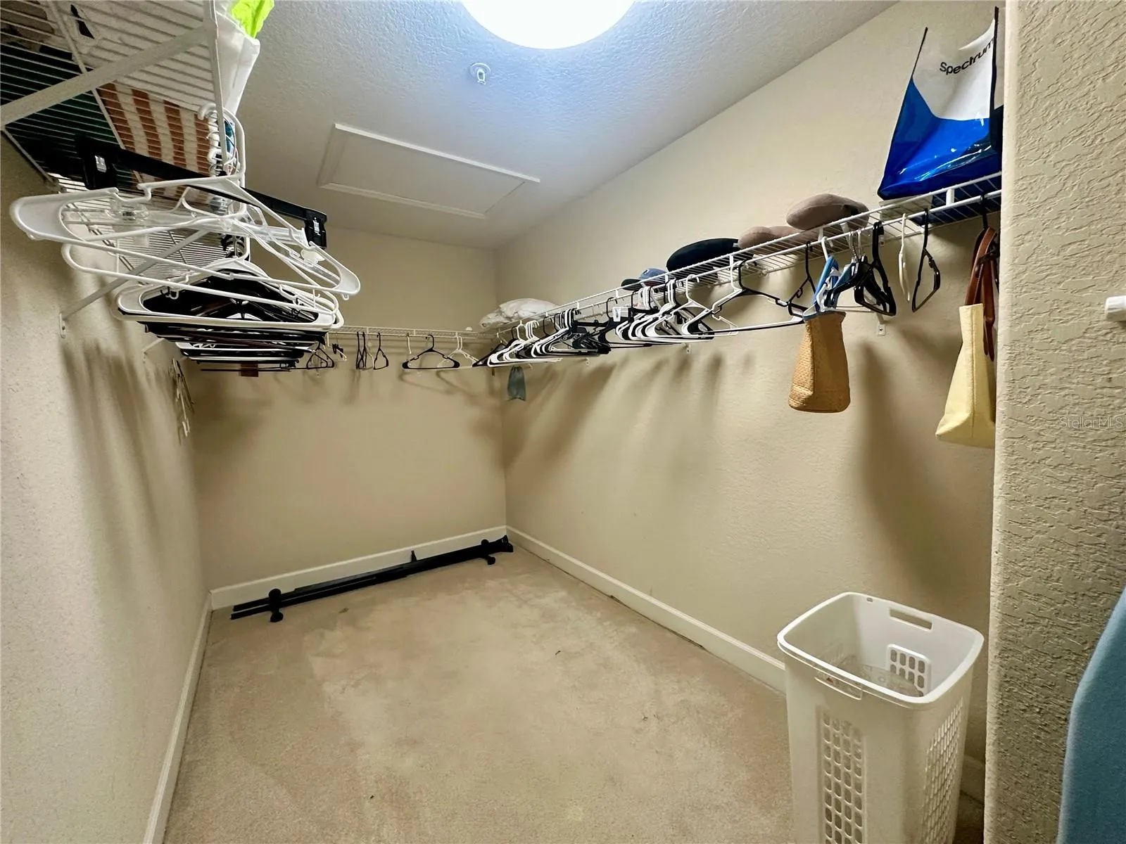 135 SHOALS CIR
