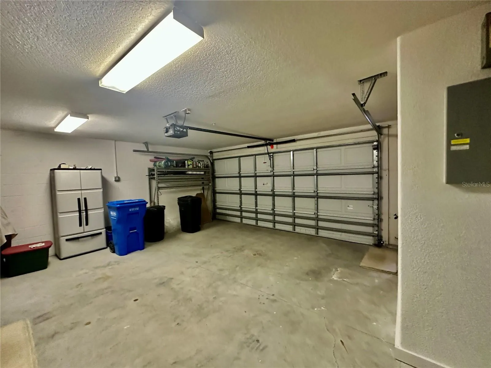 135 SHOALS CIR