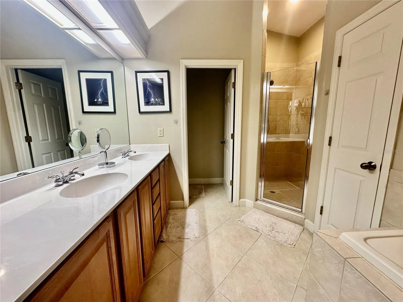 135 SHOALS CIR