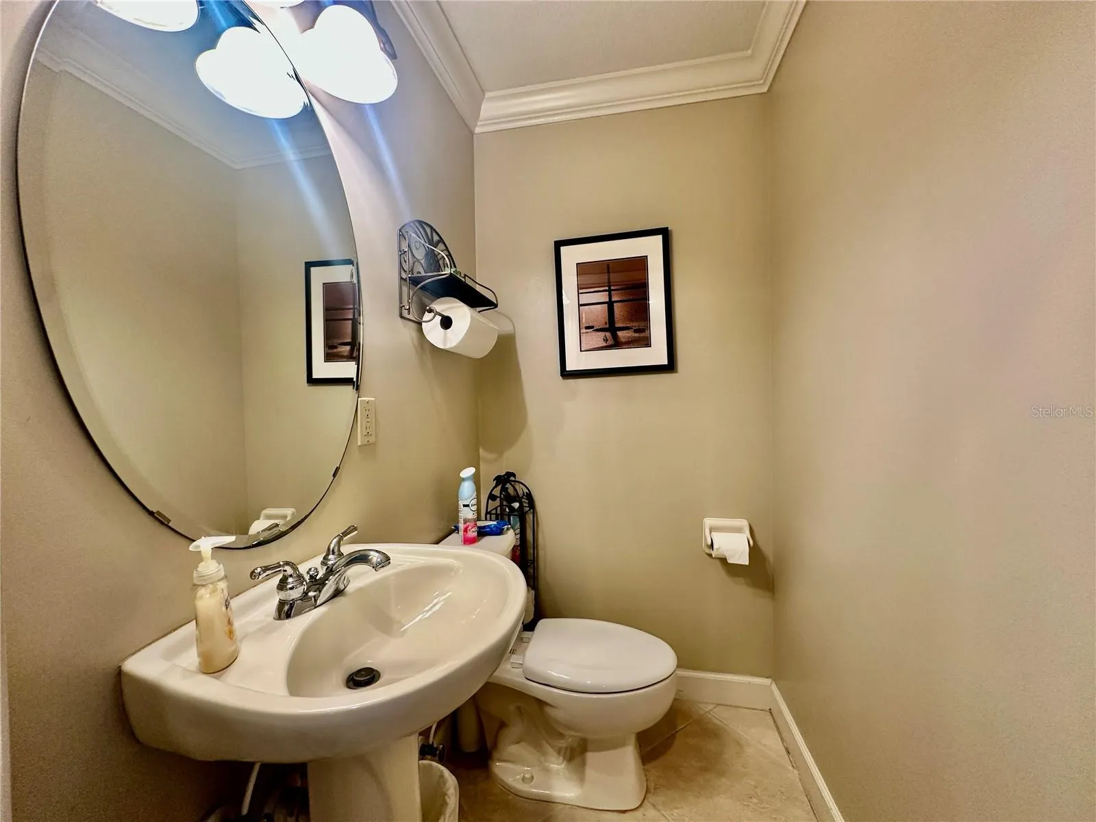 135 SHOALS CIR