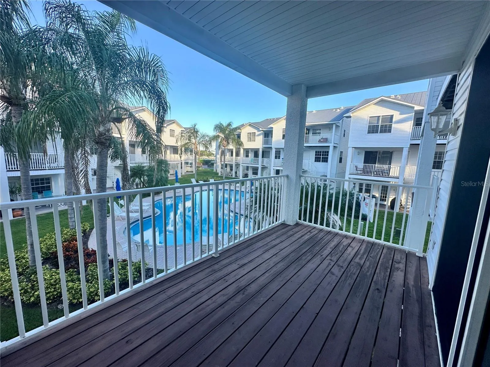 135 SHOALS CIR