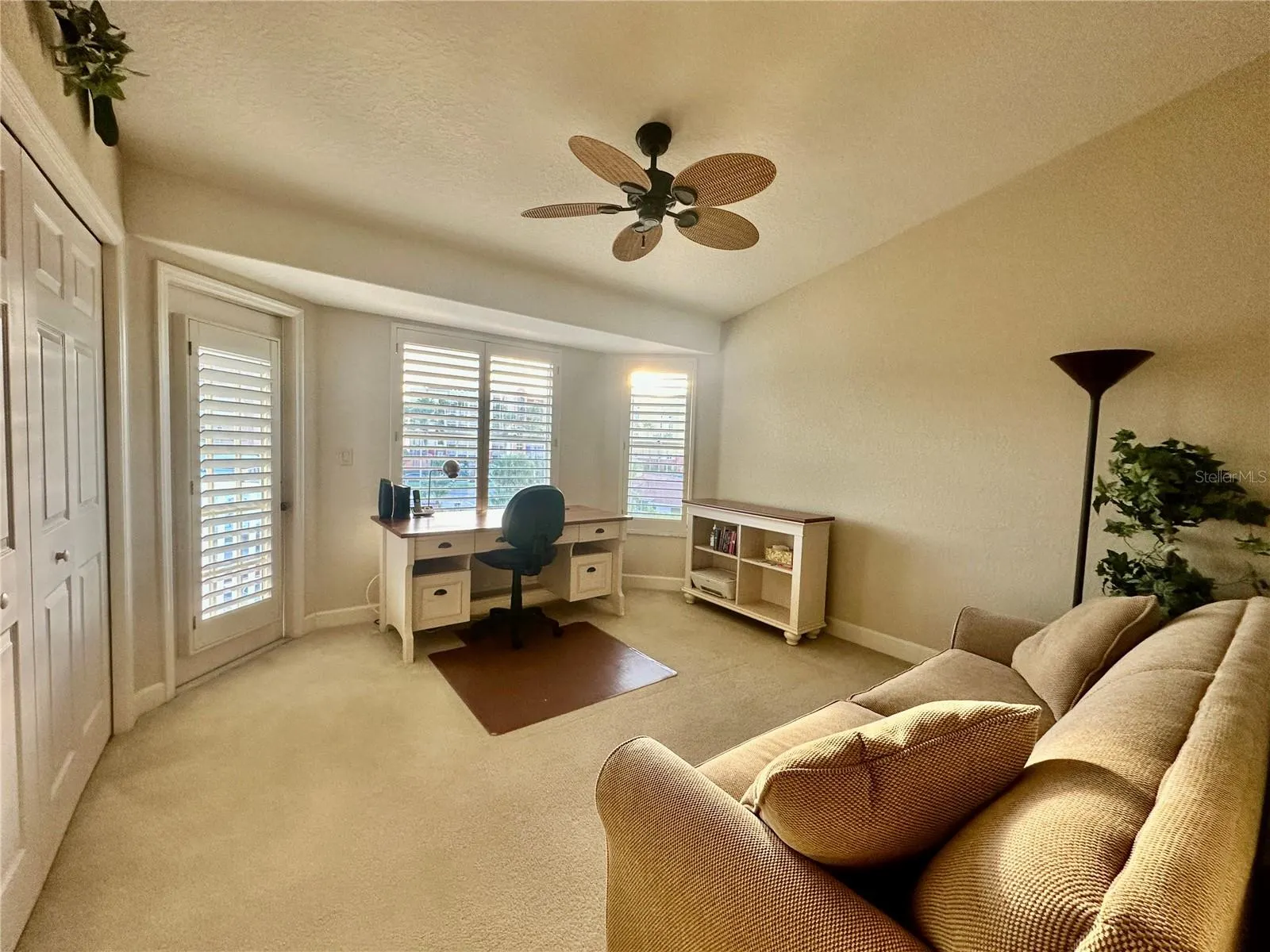 135 SHOALS CIR