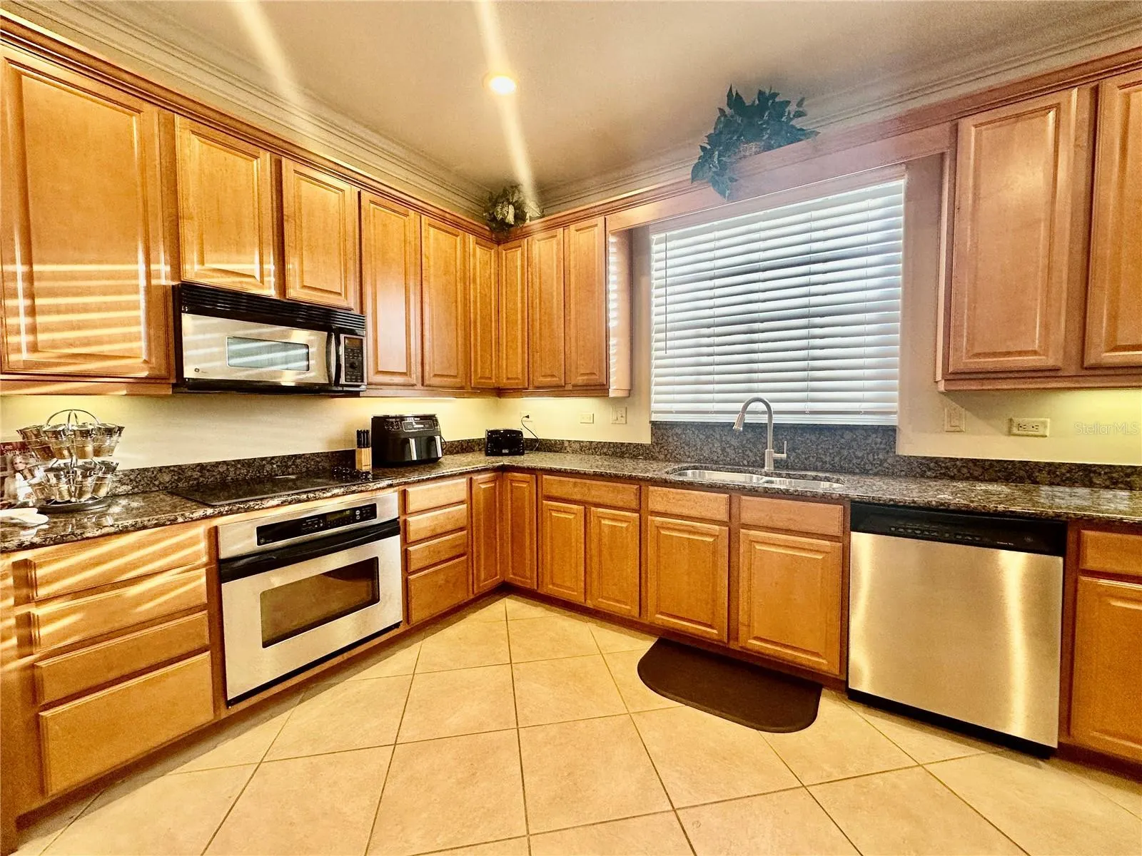 135 SHOALS CIR
