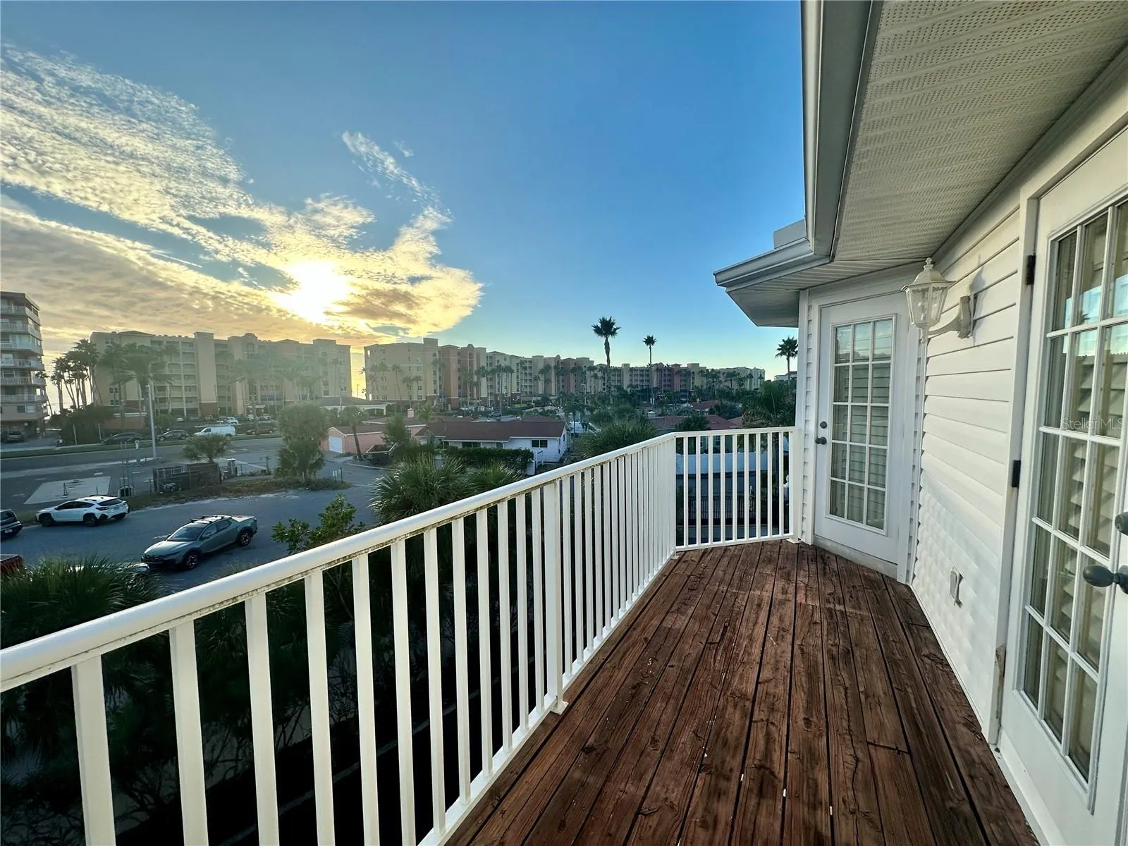 135 SHOALS CIR