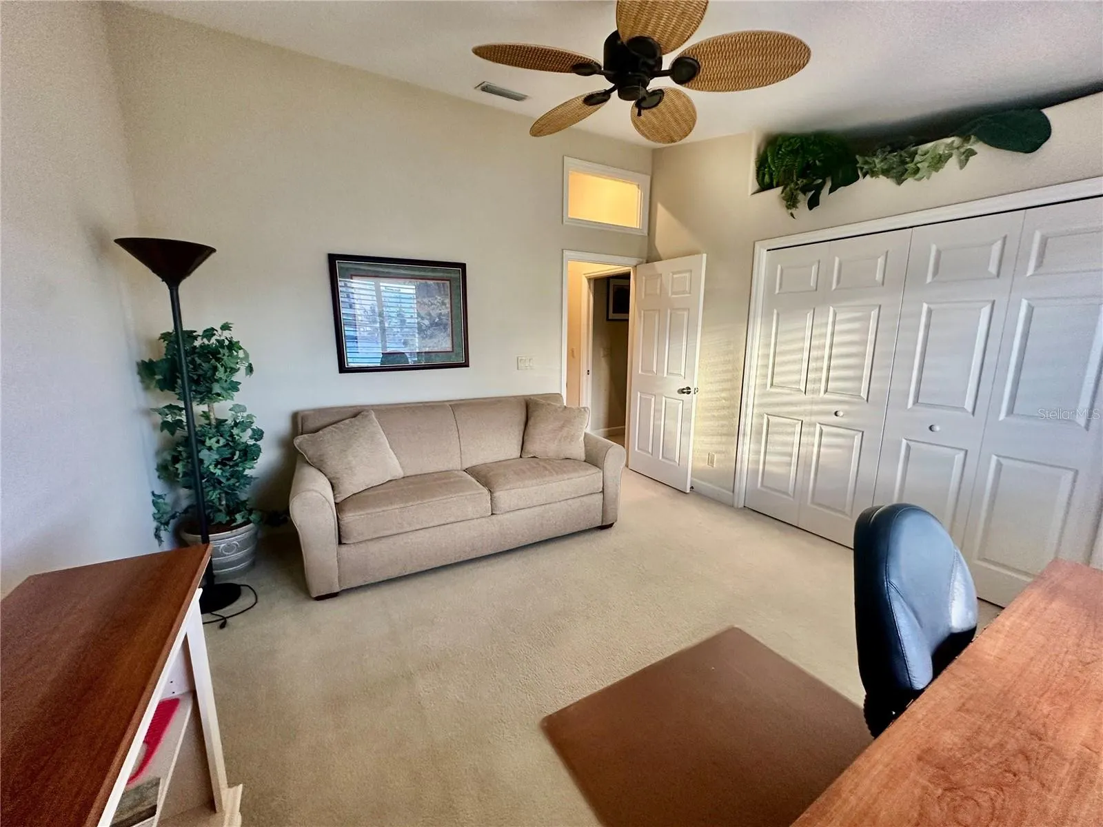 135 SHOALS CIR