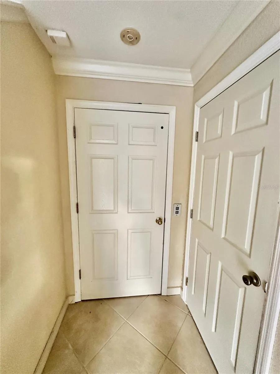 135 SHOALS CIR