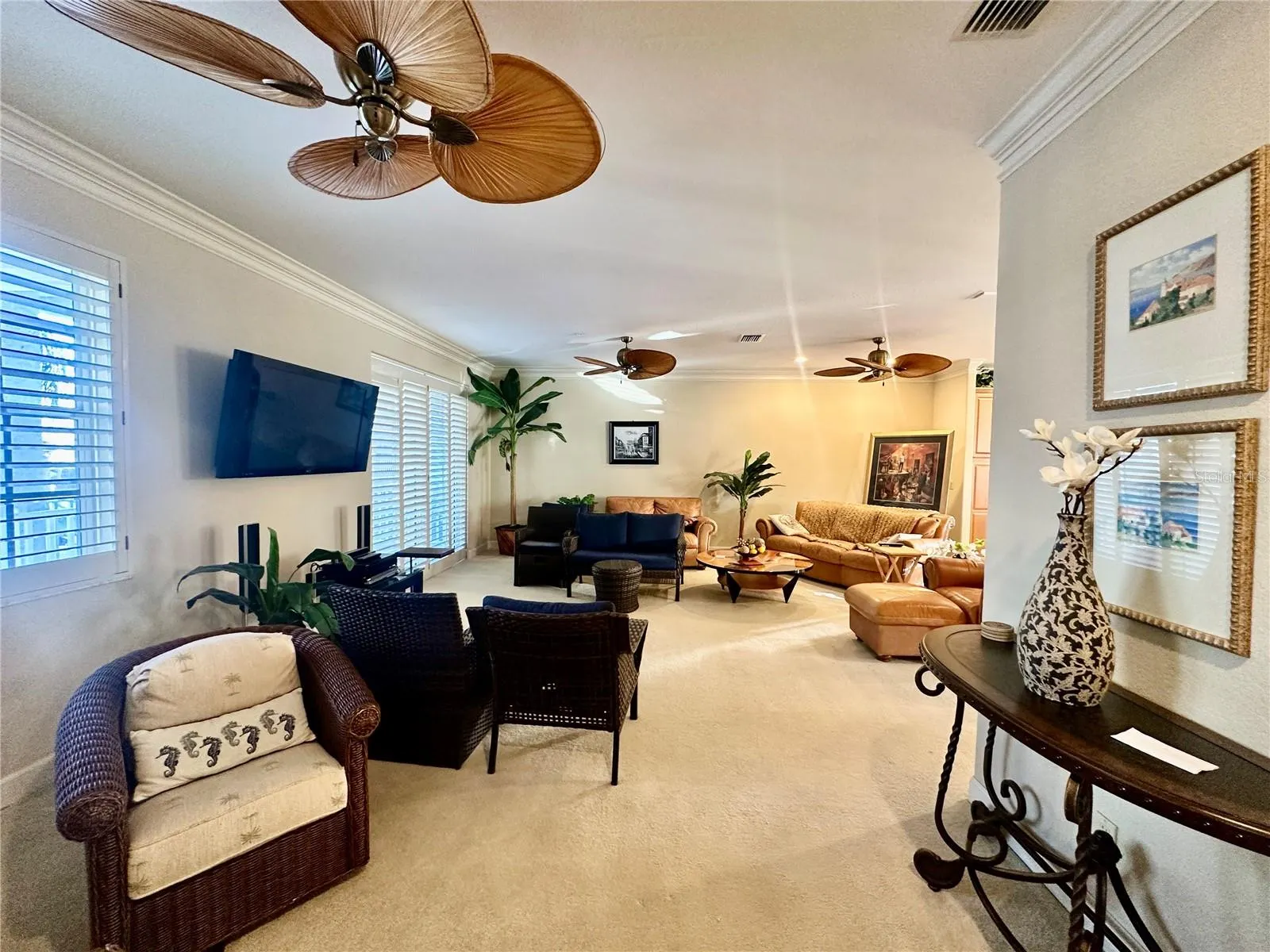 135 SHOALS CIR