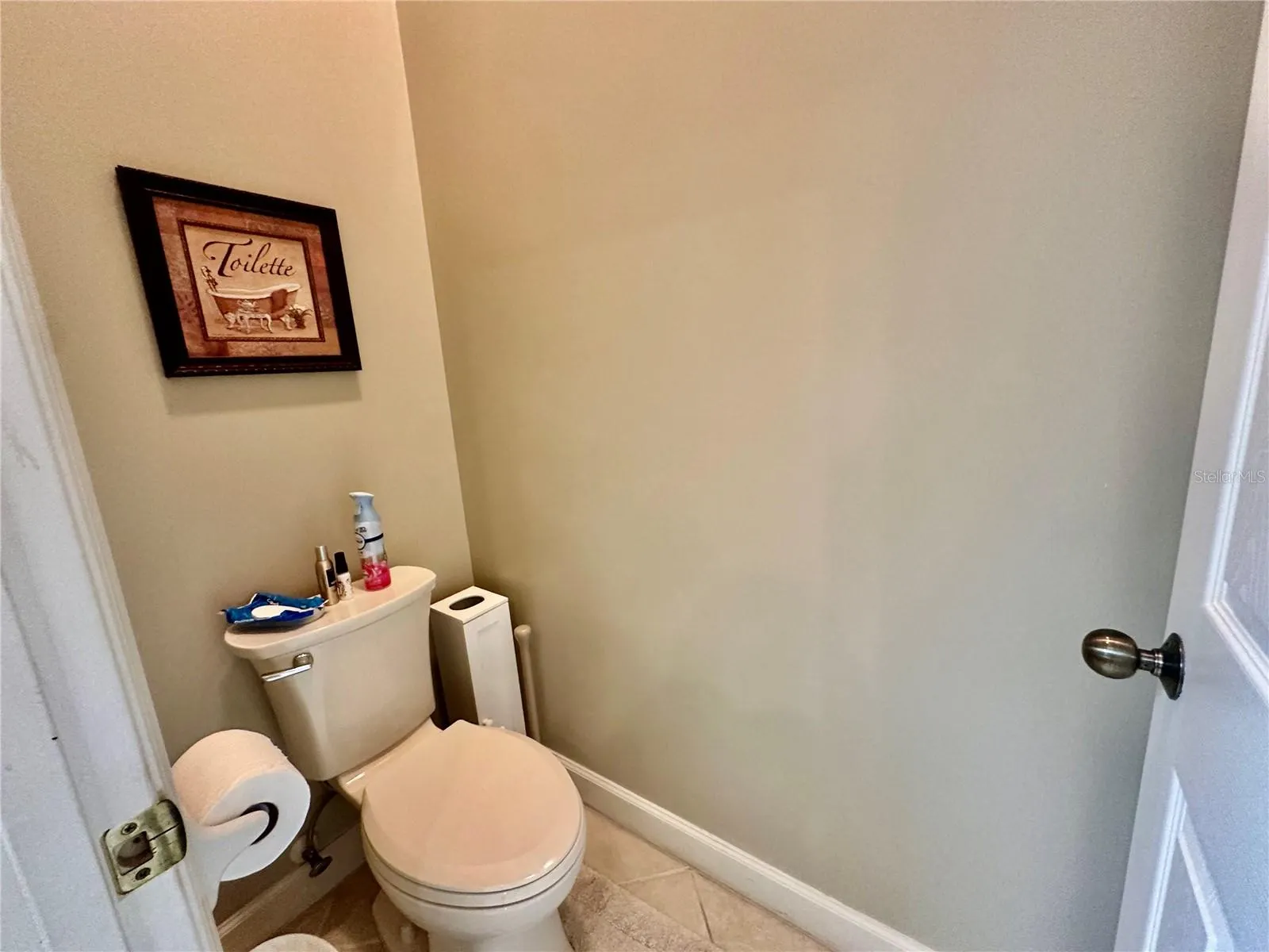 135 SHOALS CIR