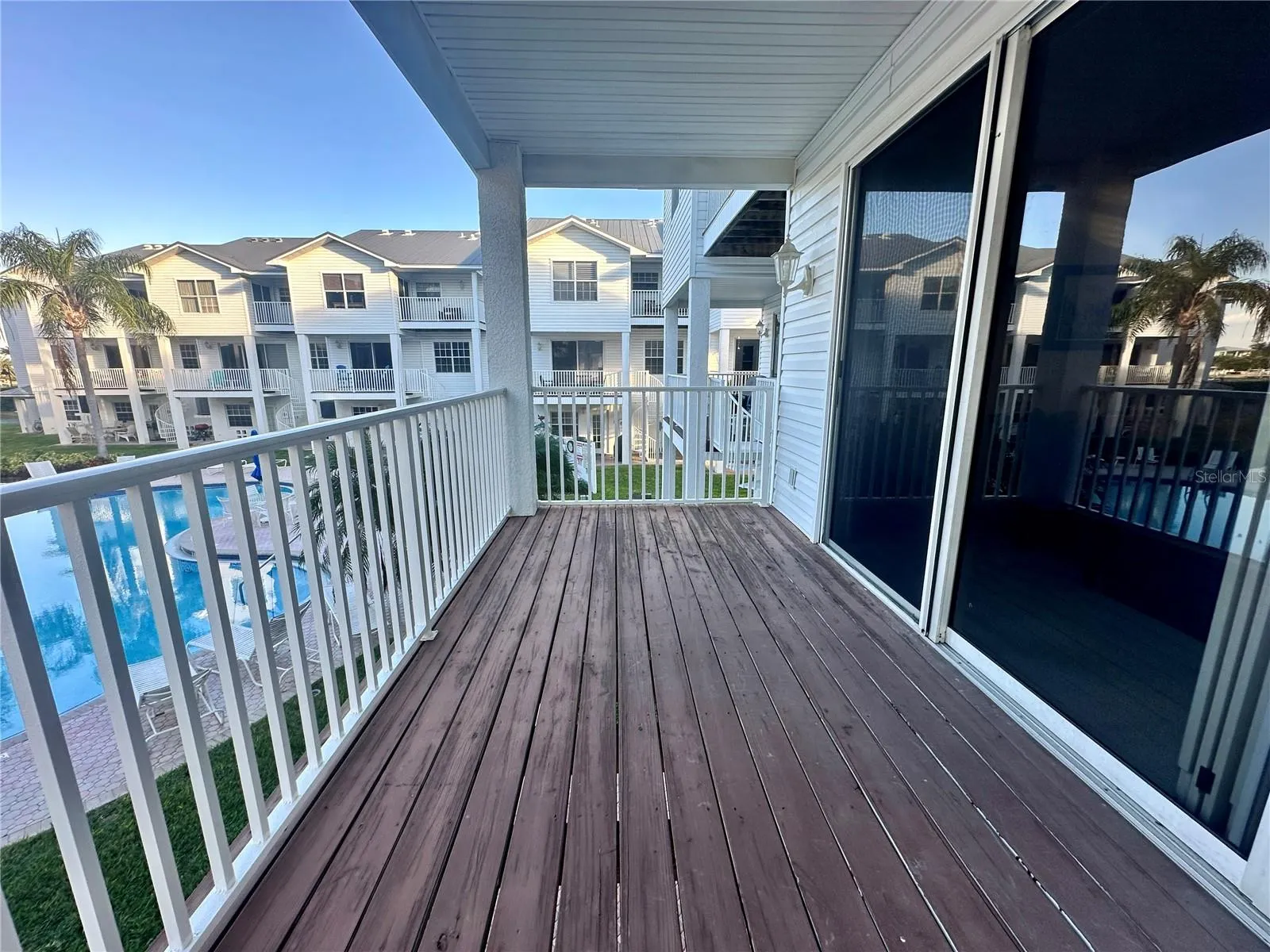 135 SHOALS CIR