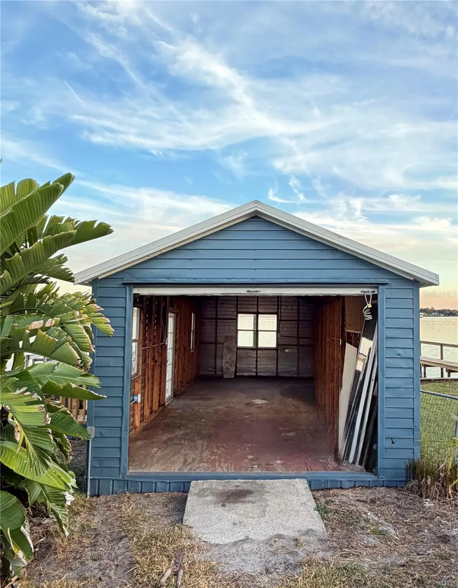 1151 CAREFREE COVE DR
