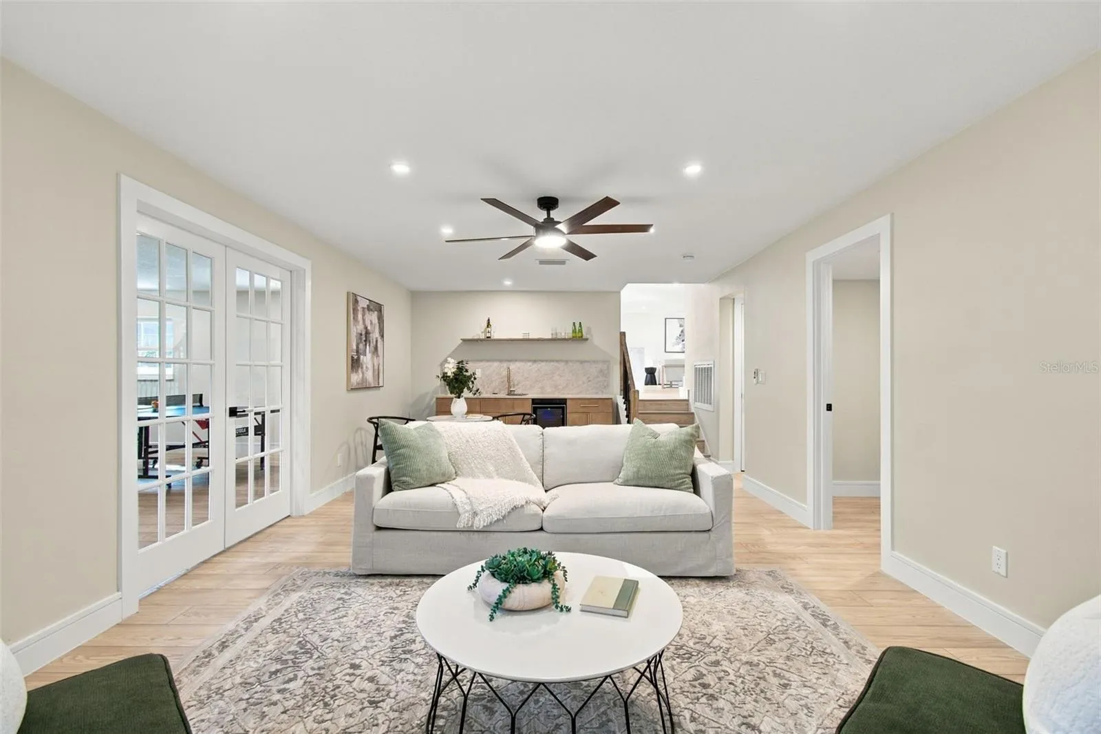 2027 PARK ST N