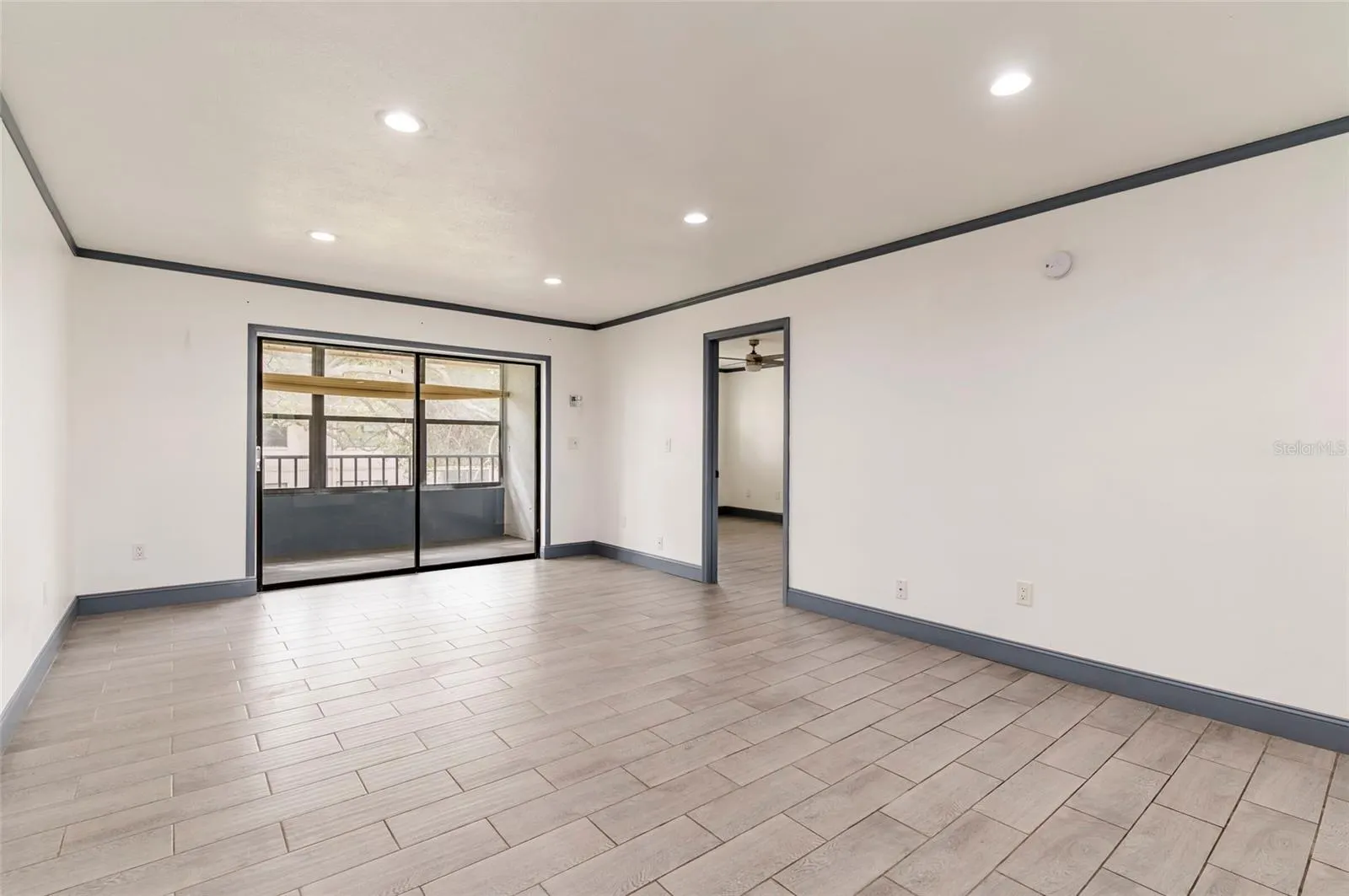 2275 62ND AVE N #5202 #5202