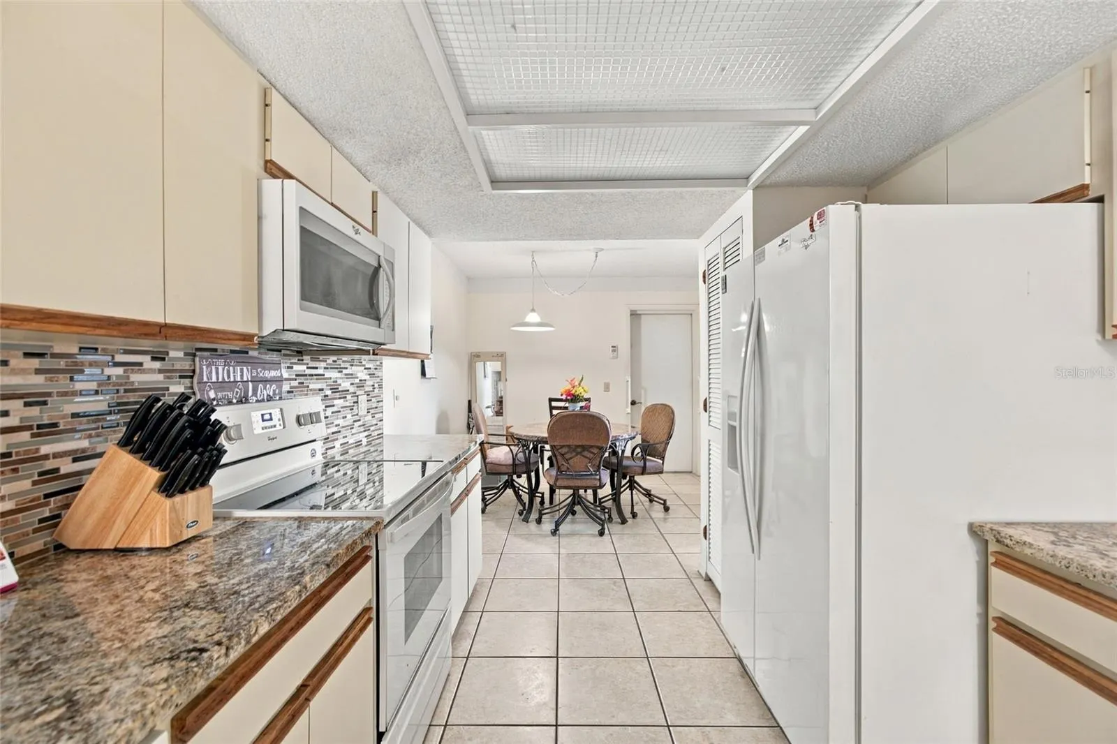 6015 COURTSIDE DR
