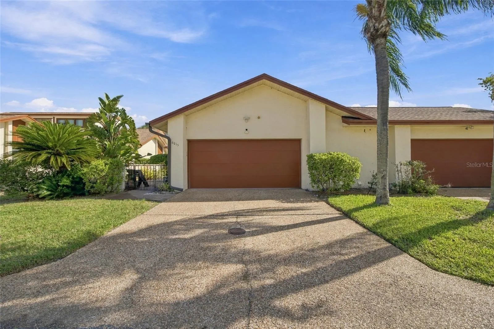 6015 COURTSIDE DR
