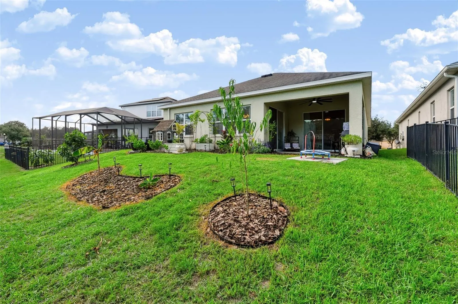 313 ROXBURY CROSSING CT