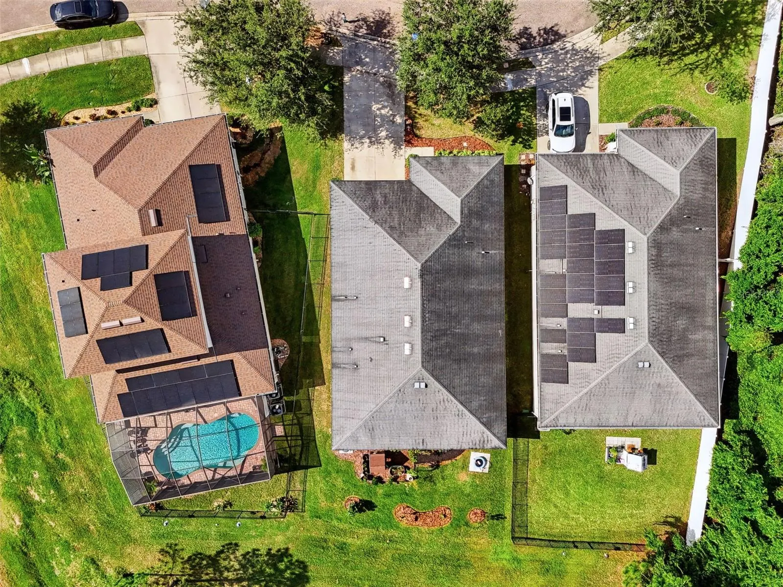 313 ROXBURY CROSSING CT