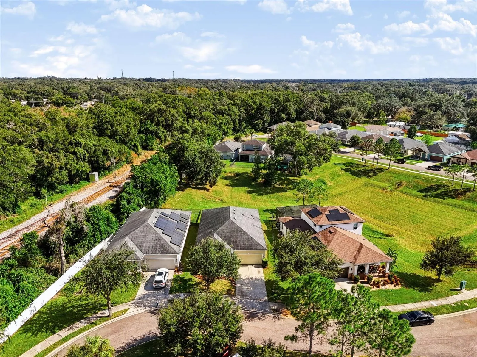 313 ROXBURY CROSSING CT