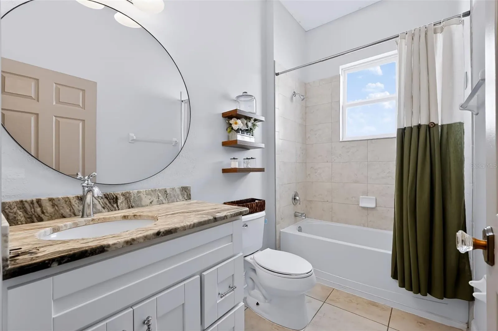 313 ROXBURY CROSSING CT
